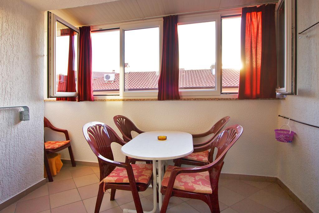 Apartment Ivka Πόρετς Εξωτερικό φωτογραφία